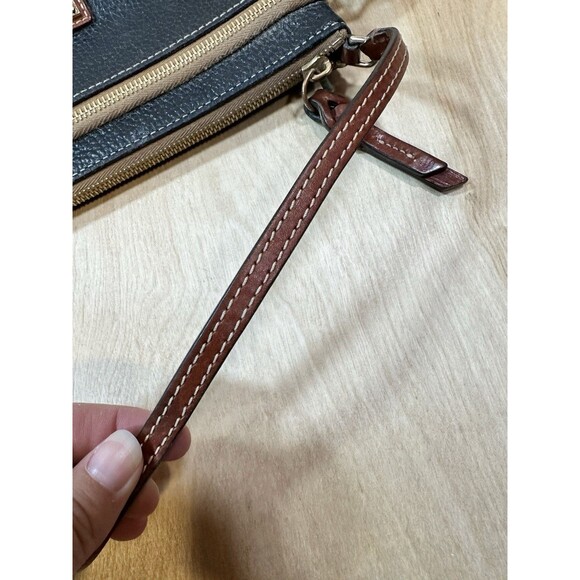 Vintage Dooney & Bourke Pebble Grain Black Leather Slim Wristlet Clutch - Picture 9 of 11